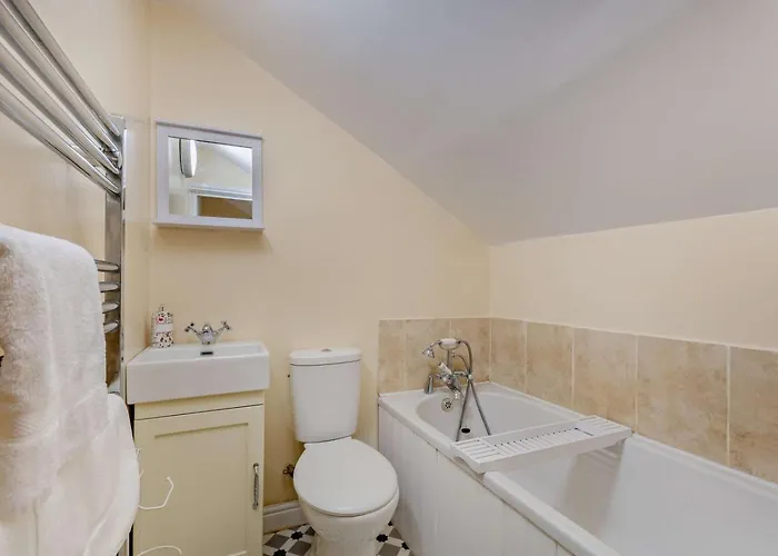 1 Bed In Worton Oc-s29867 Holiday home